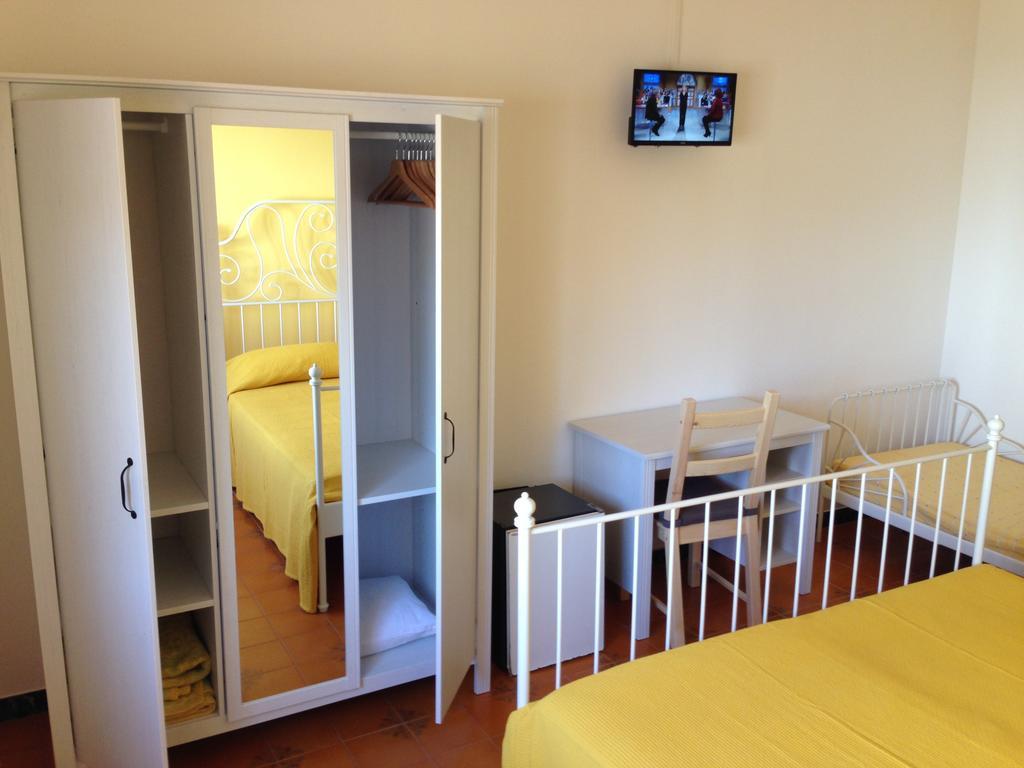 Da Patrizia Hotel Санта Тереза Галура Екстериор снимка