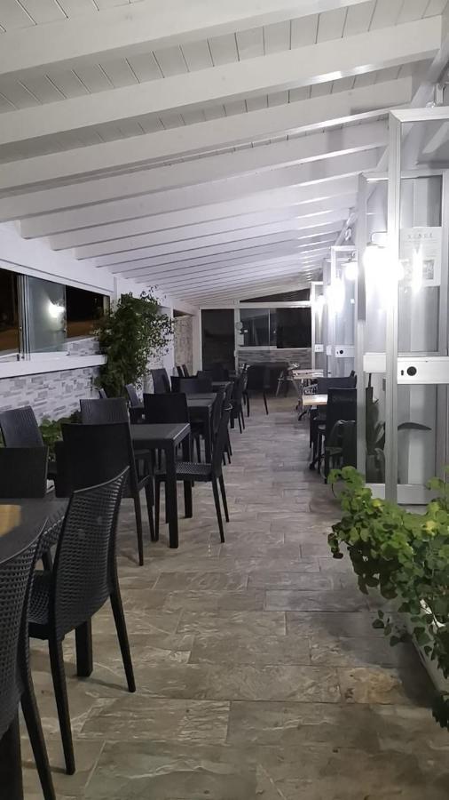Da Patrizia Hotel Санта Тереза Галура Екстериор снимка