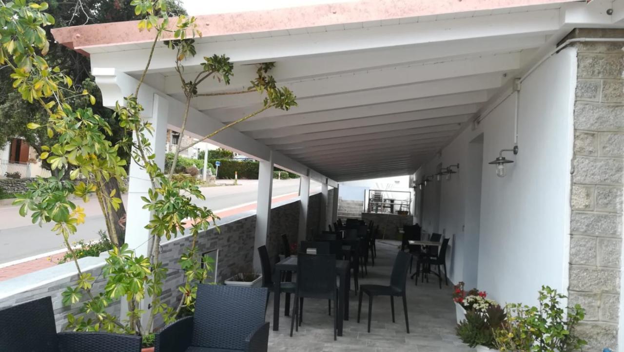Da Patrizia Hotel Санта Тереза Галура Екстериор снимка